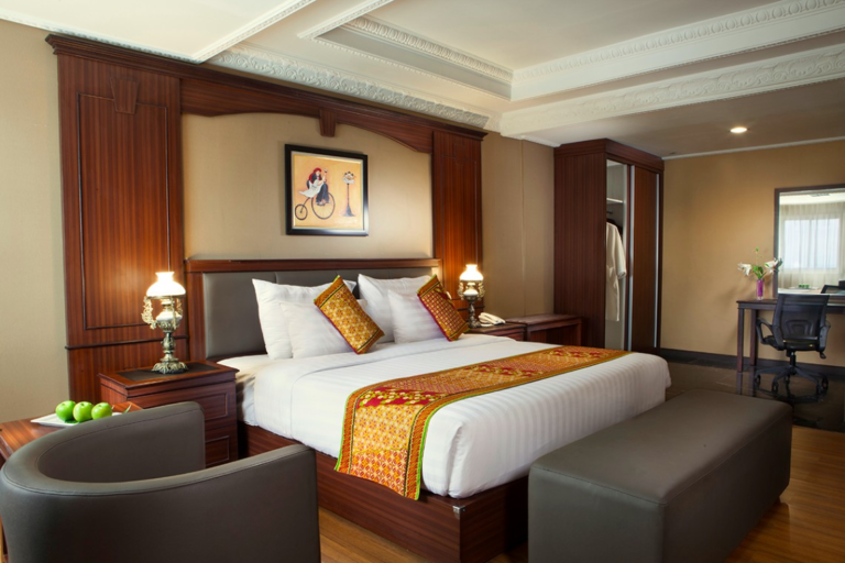corner-suite-1_jpg